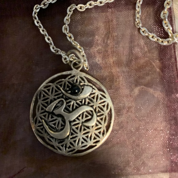 NEW! OHM Silver Obsidian Healing Stone Necklace - Picture 2 of 4